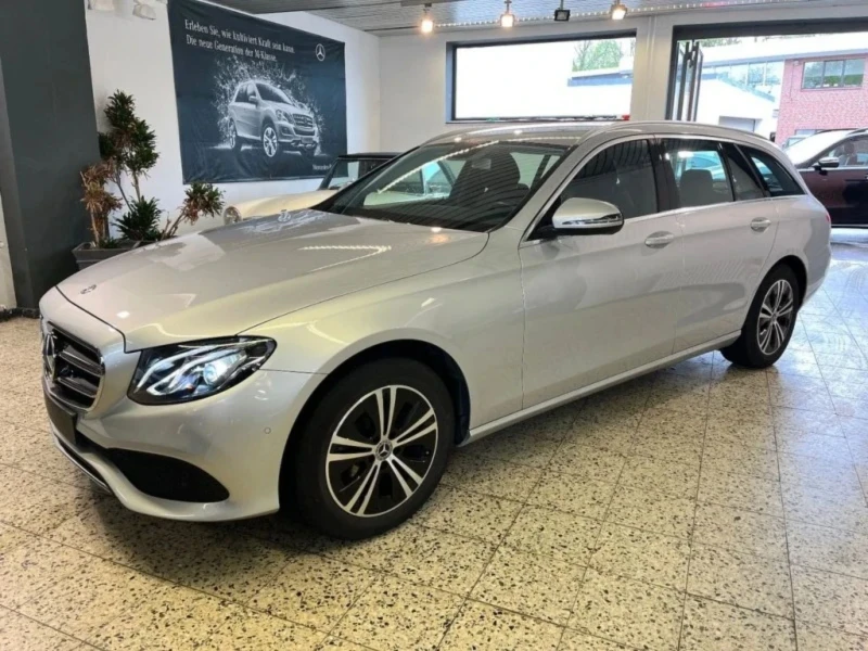 Mercedes-Benz E 300, снимка 2 - Автомобили и джипове - 48891343