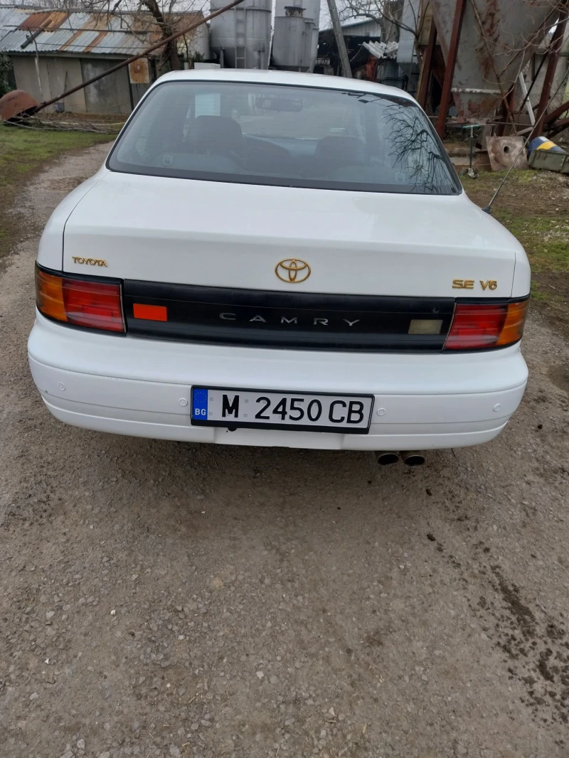 Toyota Camry V 6, снимка 2 - Автомобили и джипове - 49312855