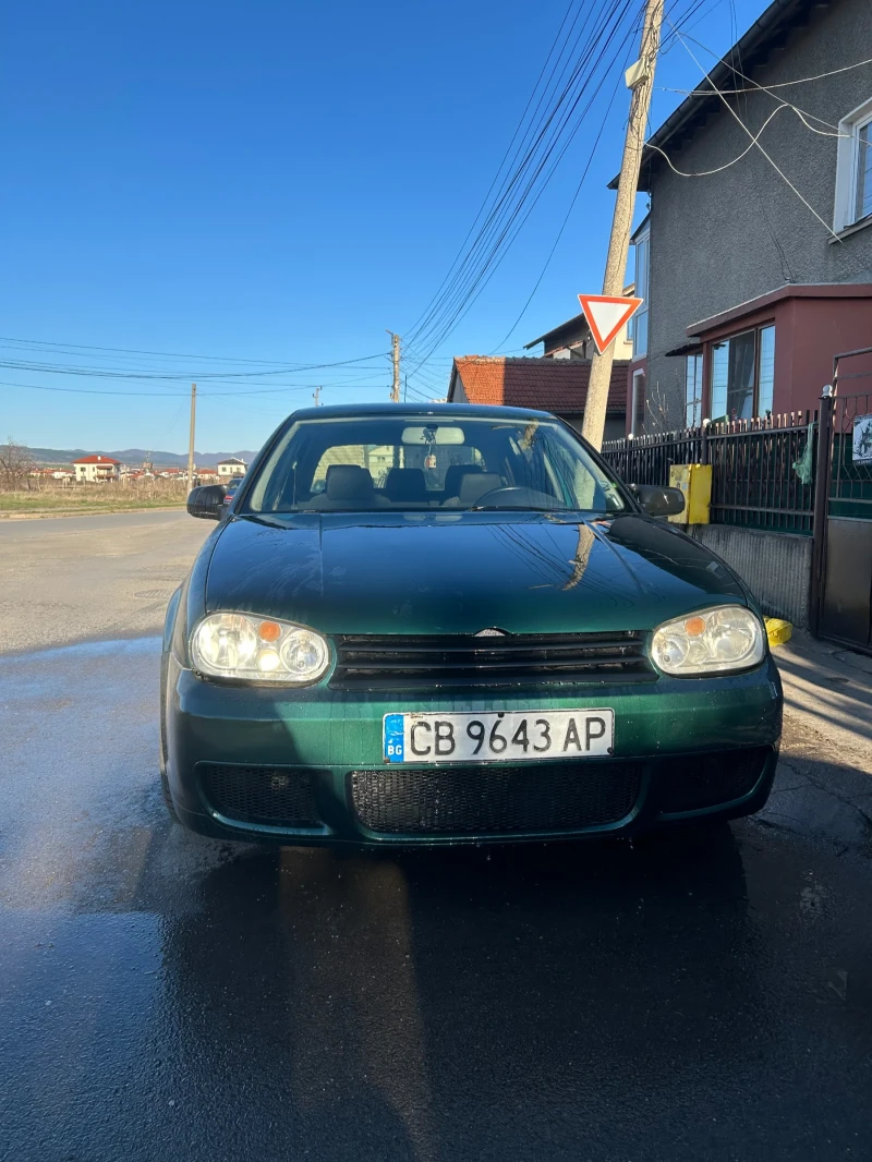 VW Golf 1.8Т AGU, снимка 2 - Автомобили и джипове - 49588125