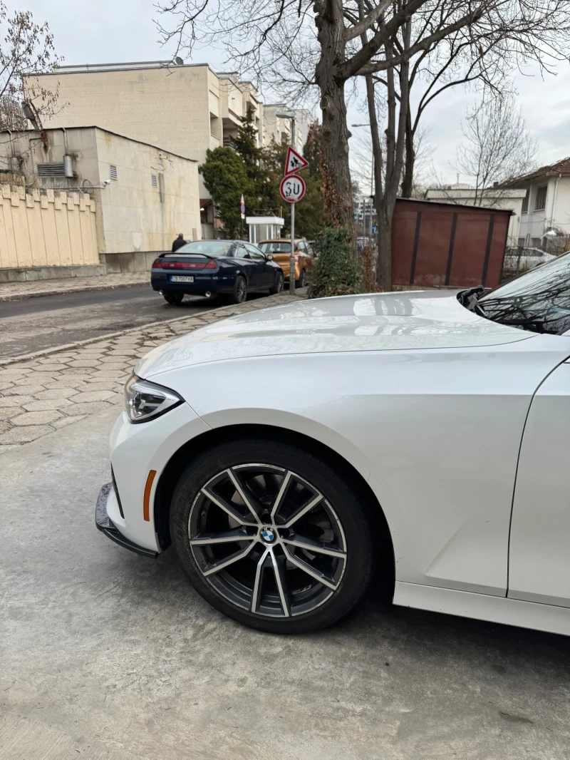 BMW 330, снимка 12 - Автомобили и джипове - 52396013