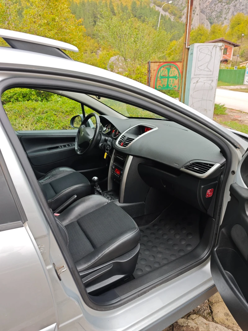 Peugeot 207 1.6HDI КРОС, снимка 2 - Автомобили и джипове - 51987534