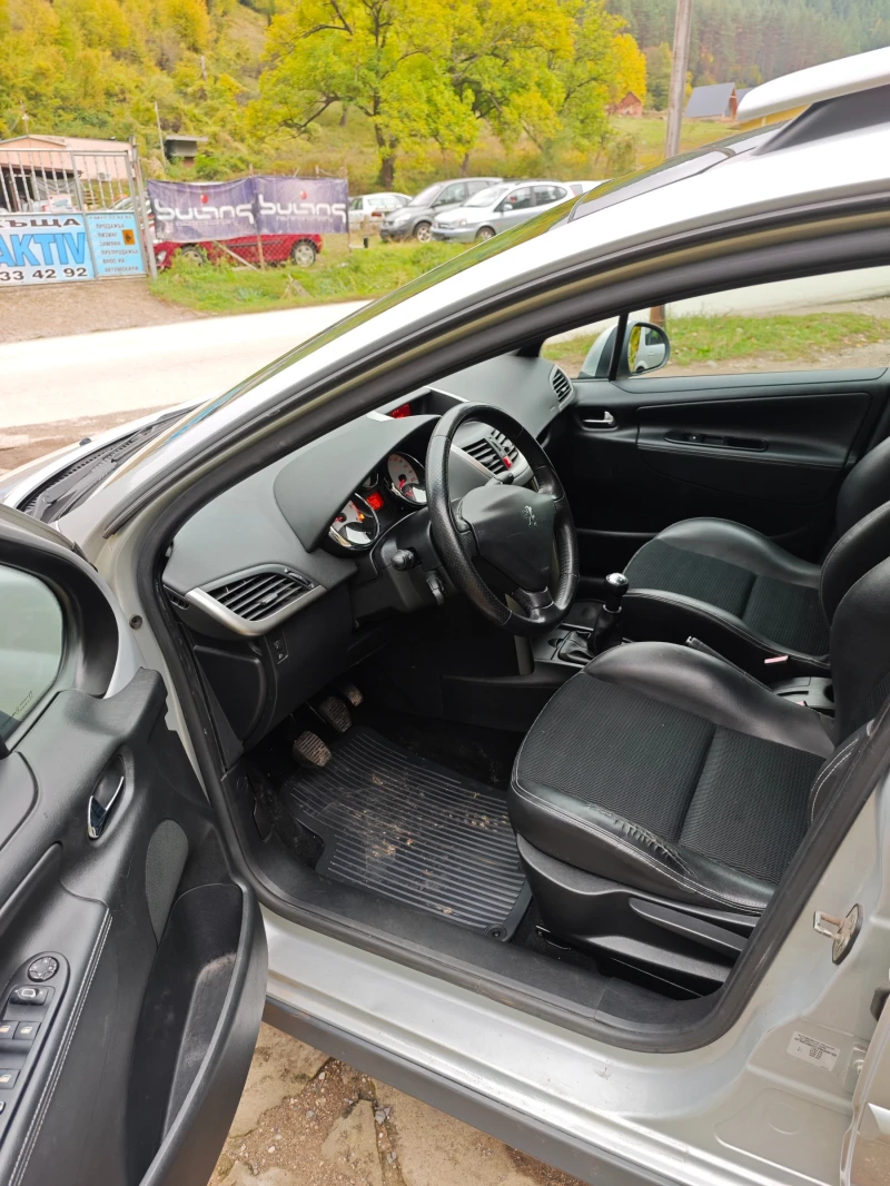 Peugeot 207 1.6HDI КРОС, снимка 7 - Автомобили и джипове - 51987534