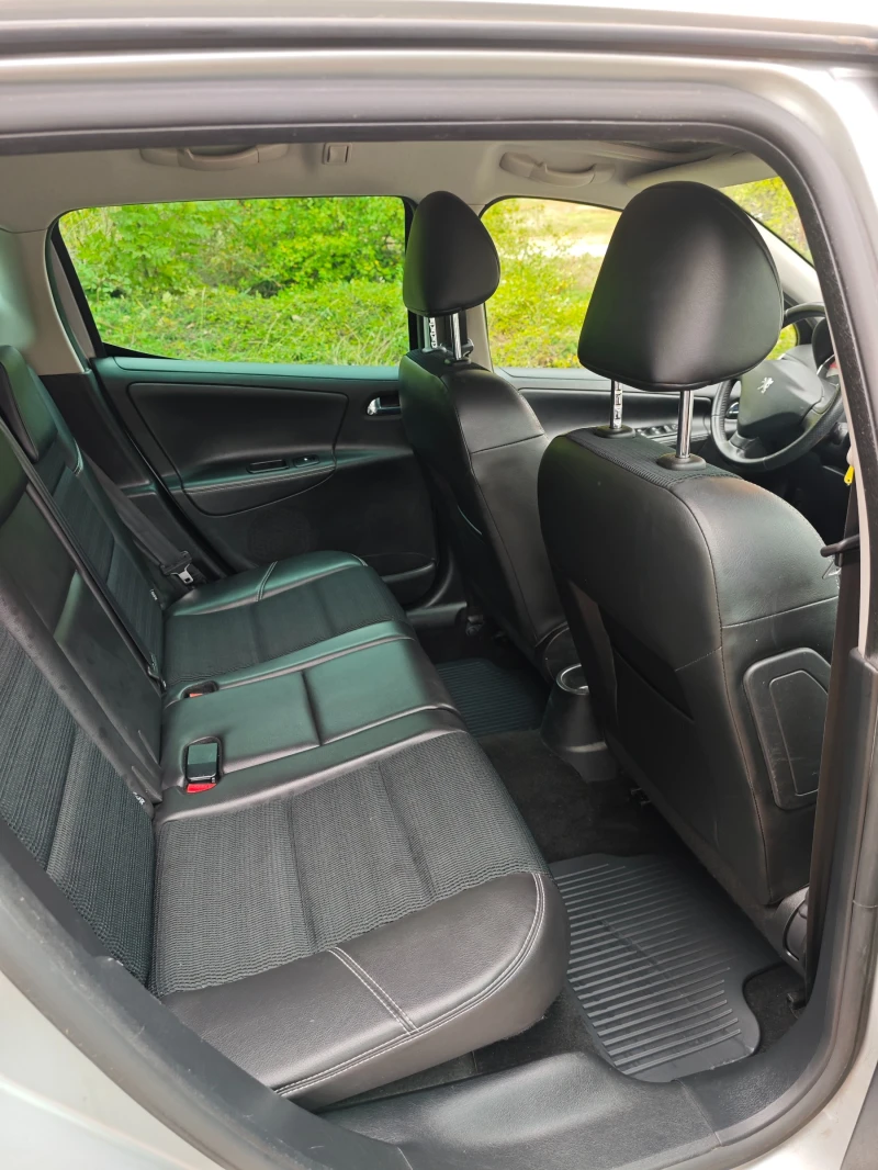 Peugeot 207 1.6HDI КРОС, снимка 3 - Автомобили и джипове - 51987534