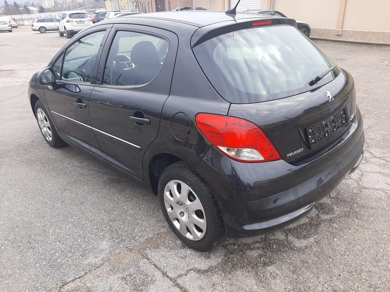 Peugeot 207 1.4 75ks., снимка 4 - Автомобили и джипове - 52871591