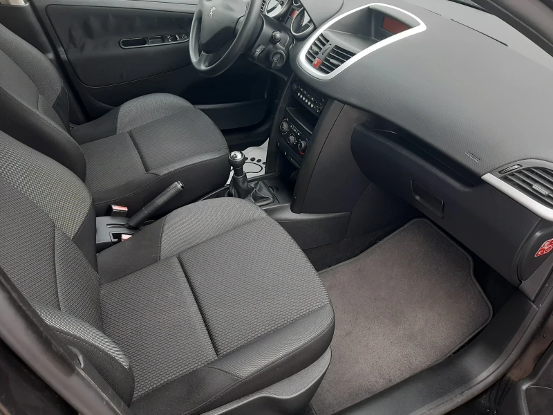 Peugeot 207 1.4 75ks., снимка 10 - Автомобили и джипове - 52871591