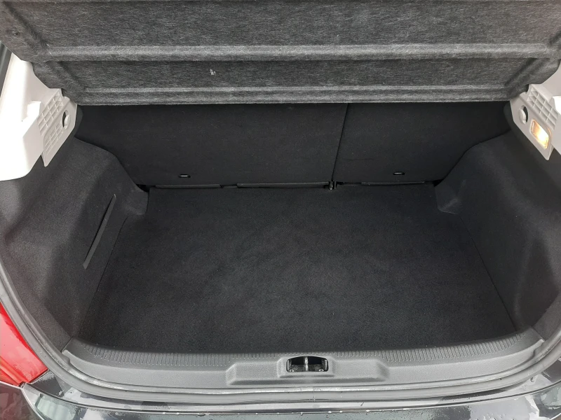 Peugeot 207 1.4 75ks., снимка 14 - Автомобили и джипове - 52871591