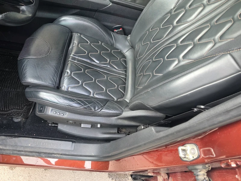 Peugeot 3008 1.2, снимка 10 - Автомобили и джипове - 52957799