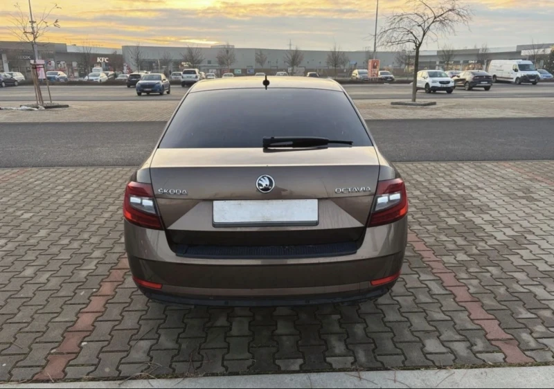 Skoda Octavia III 1.6 TDI DSG | Кожа | Навигация | , снимка 5 - Автомобили и джипове - 53380273