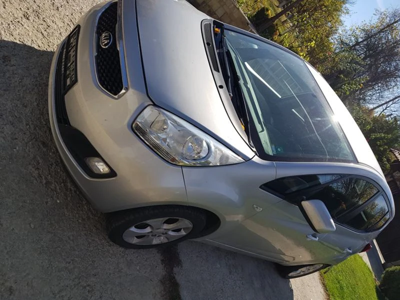 Kia Venga 1.4i, снимка 2 - Автомобили и джипове - 47081673