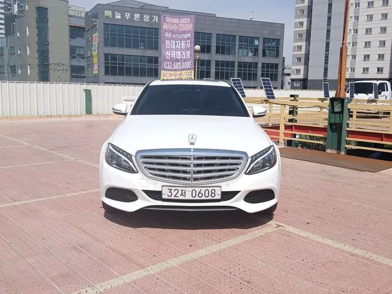 Mercedes-Benz C 220 4MATIC, снимка 2 - Автомобили и джипове - 54282243
