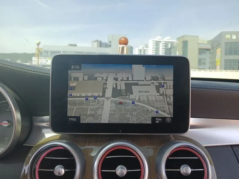 Mercedes-Benz C 220 4MATIC, снимка 14 - Автомобили и джипове - 54282243