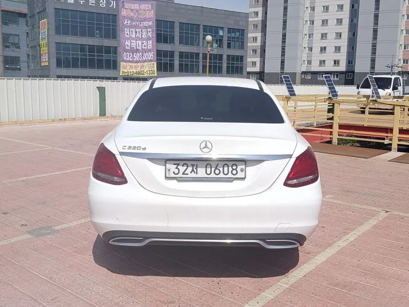 Mercedes-Benz C 220 4MATIC, снимка 5 - Автомобили и джипове - 54282243