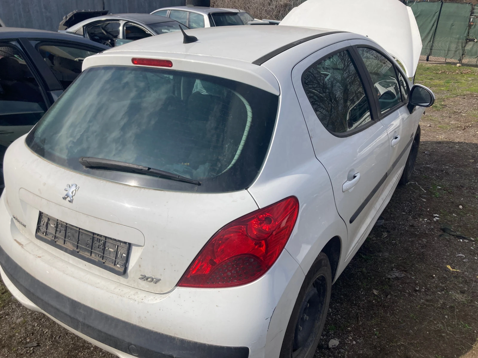 Peugeot 207 1.4 на части - [1] 