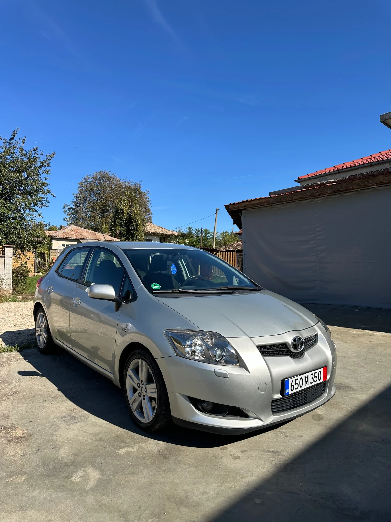 Toyota Auris Toyota Auris 2.2d - изображение 2