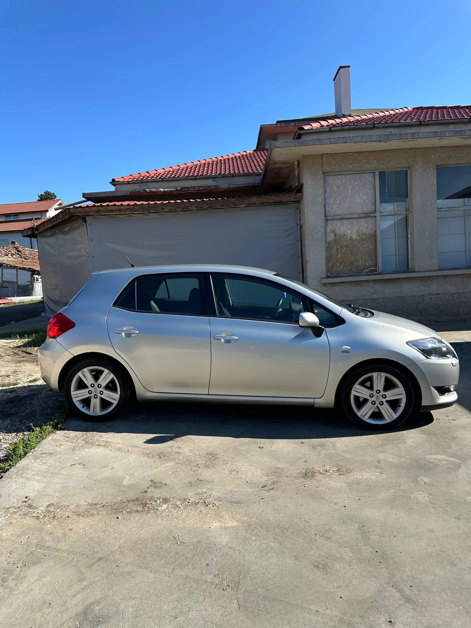 Toyota Auris Toyota Auris 2.2d - изображение 3