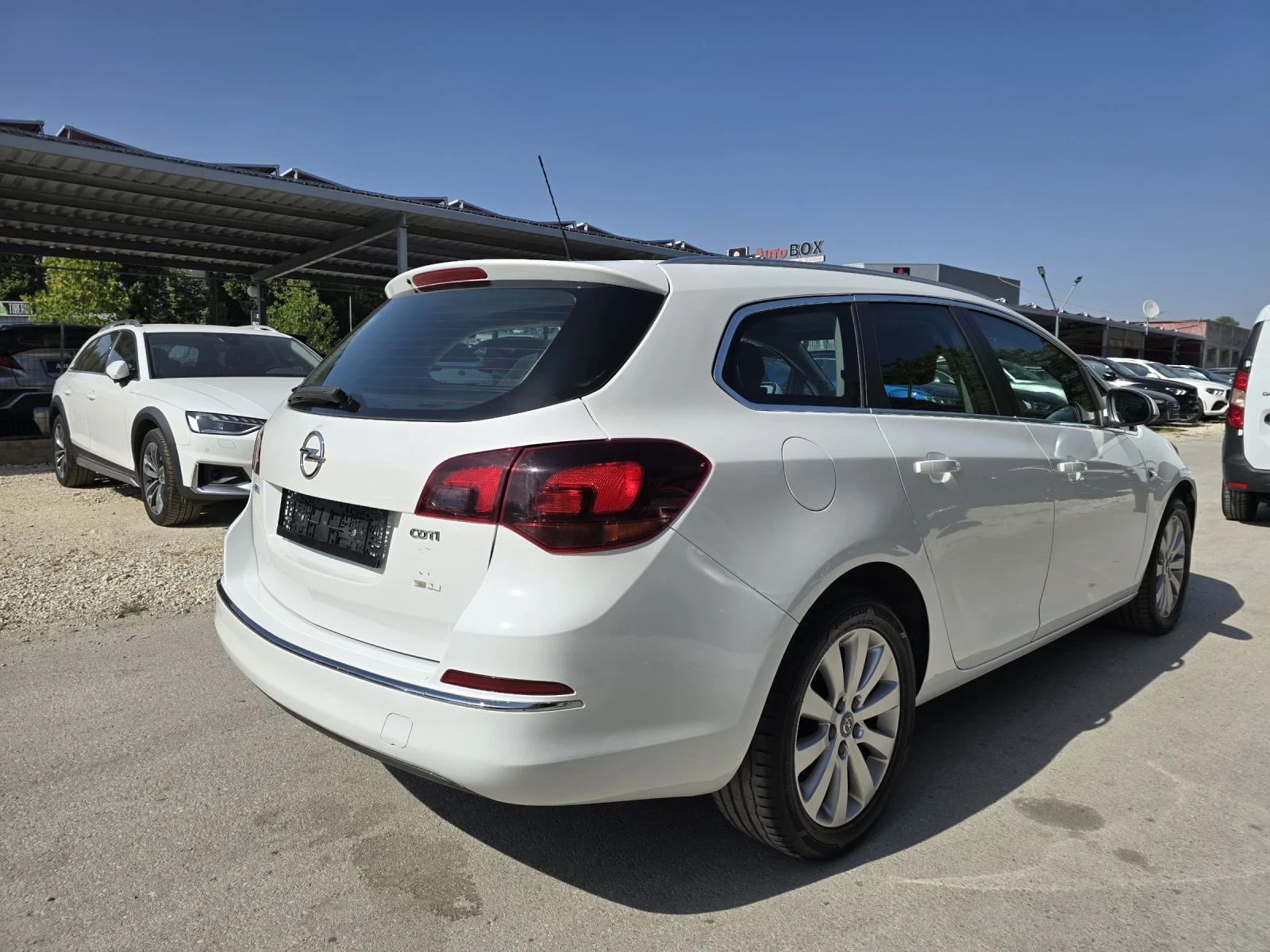 Opel Astra 1.6CDTI - 110к.с. Cosmo - изображение 3