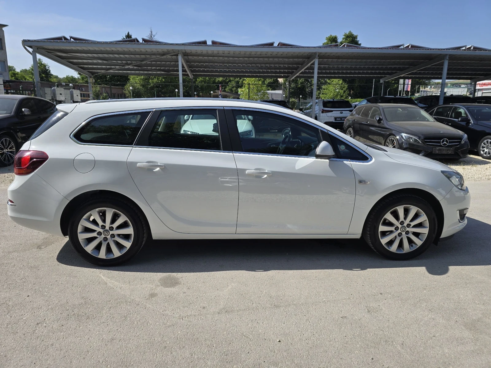 Opel Astra 1.6CDTI - 110к.с. Cosmo - изображение 8