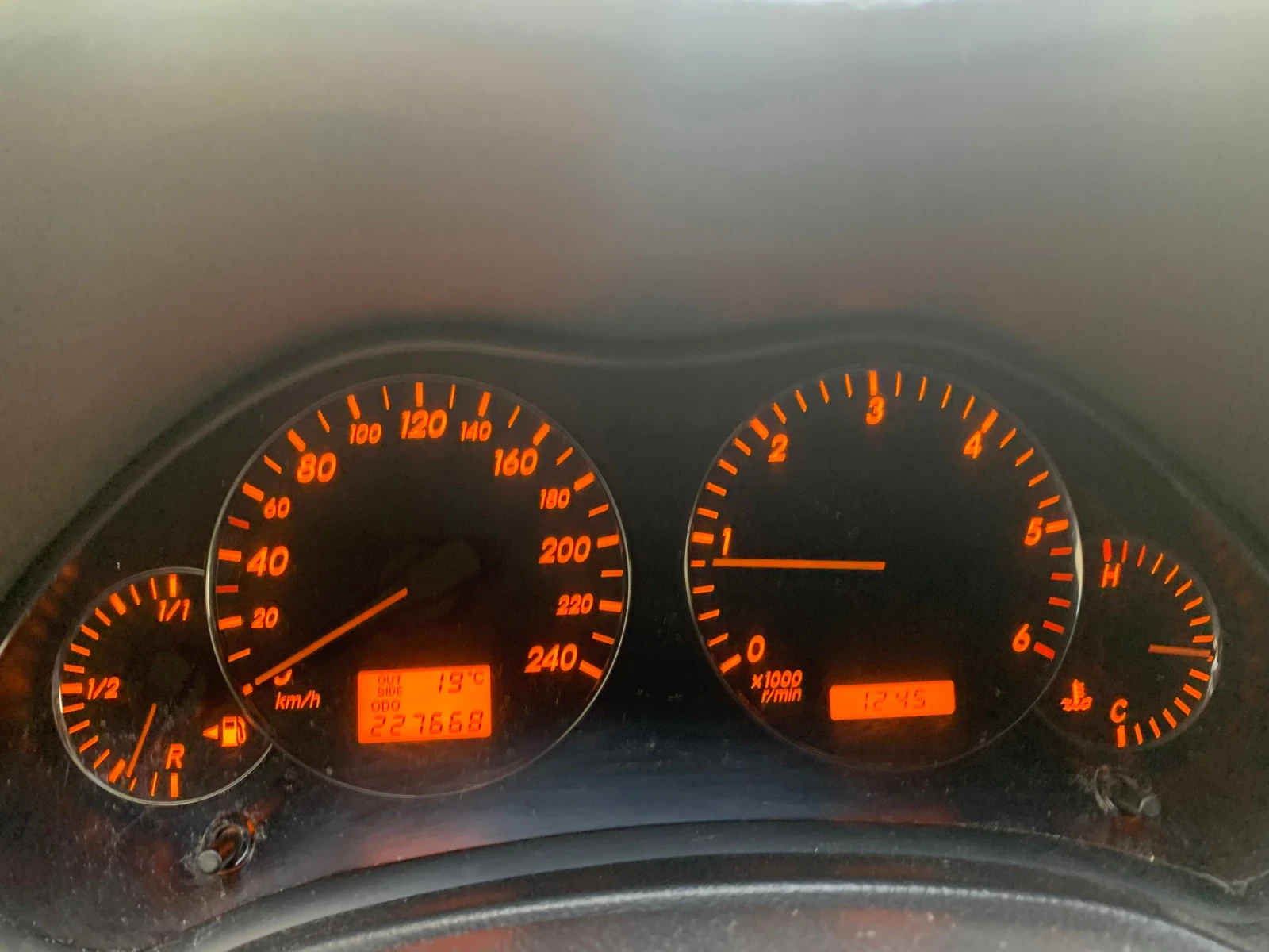 Toyota Avensis 2.0 D4D - изображение 10