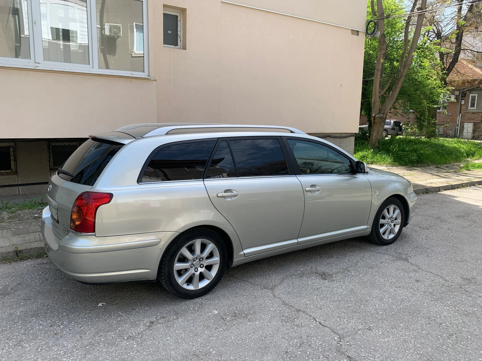 Toyota Avensis 2.0 D4D - изображение 4
