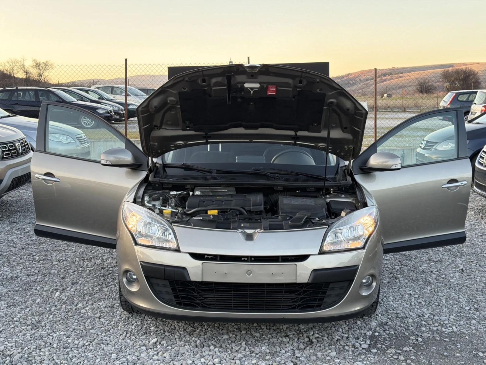 Renault Megane 1.4Ti 93000km!!! | Mobile.bg � ����������� 11