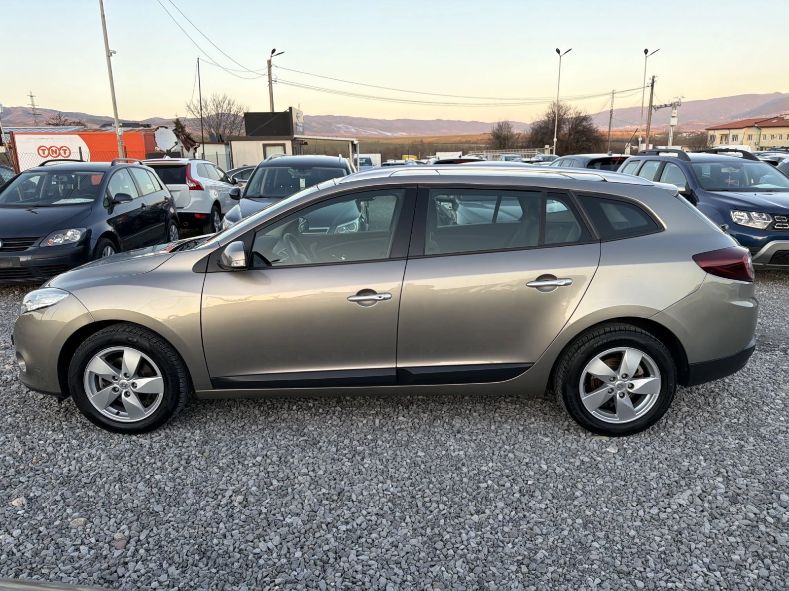 Renault Megane 1.4Ti 93000km!!! | Mobile.bg � ����������� 2