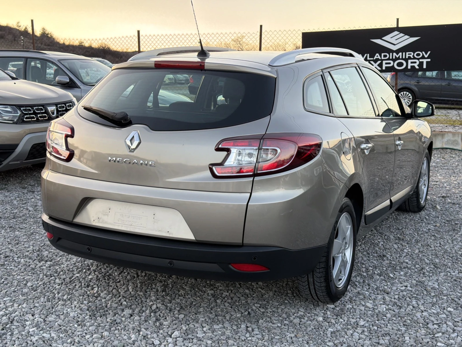 Renault Megane 1.4Ti 93000km!!! | Mobile.bg � ����������� 4