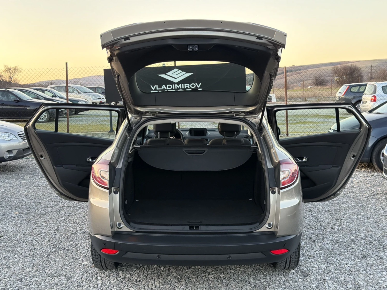 Renault Megane 1.4Ti 93000km!!! | Mobile.bg � ����������� 10