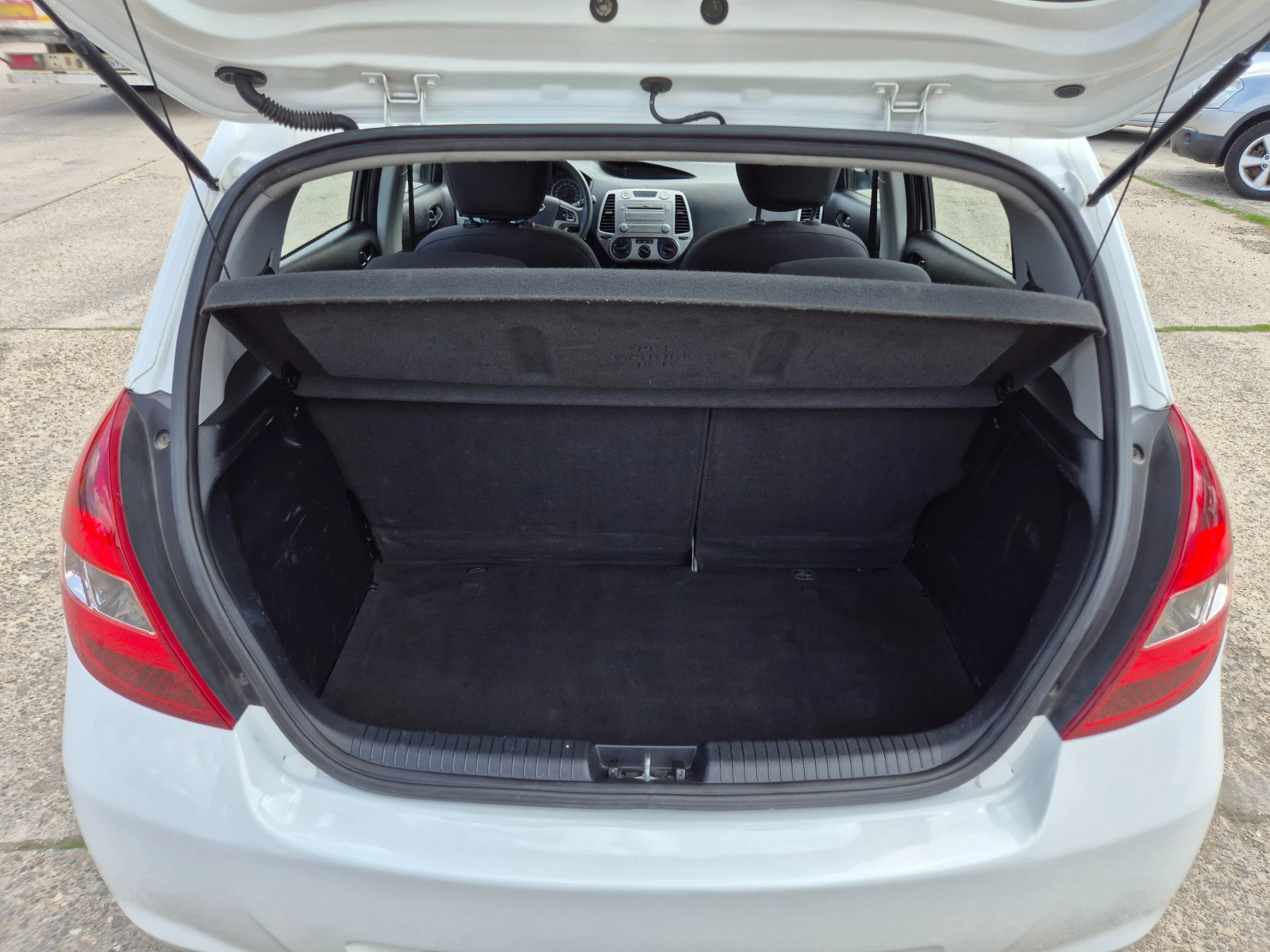 Hyundai I20 1.2i-���-������ | Mobile.bg � ����������� 9