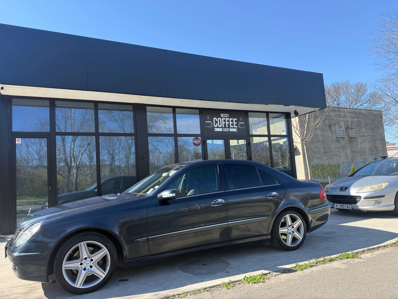 Mercedes-Benz E 320 Газ, снимка 3 - Автомобили и джипове - 54132706