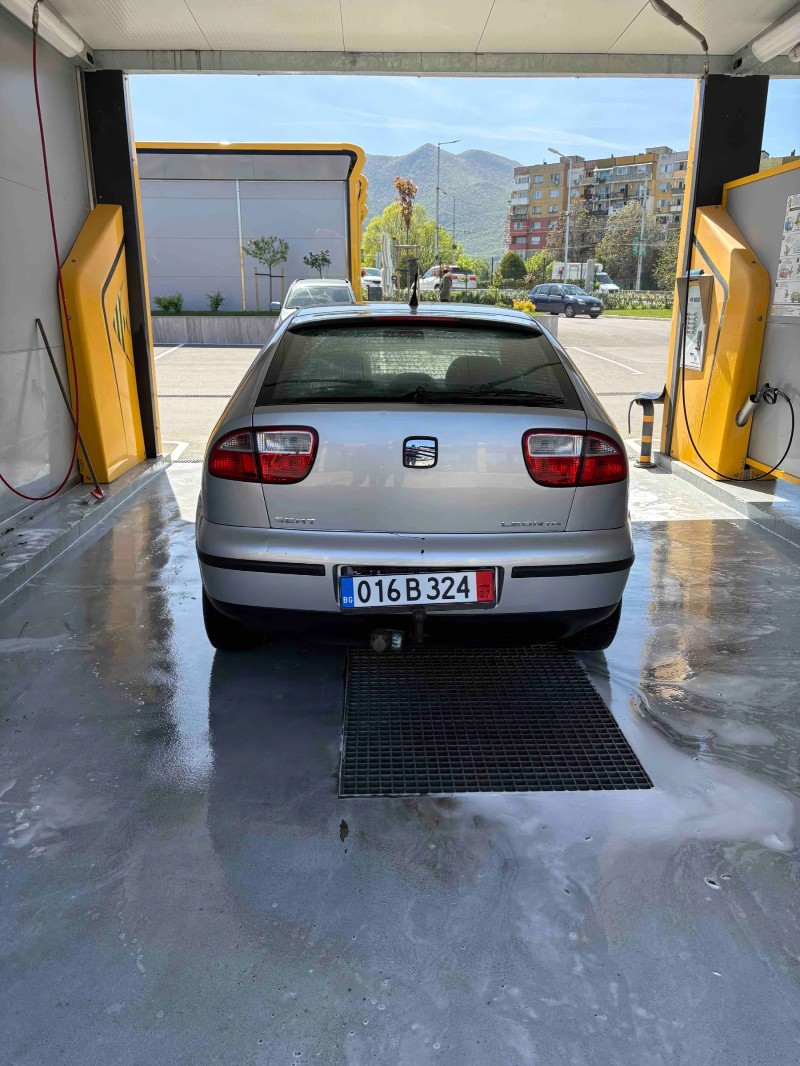 Seat Leon 1.9 tdi 110 ks , снимка 4 - Автомобили и джипове - 54331821