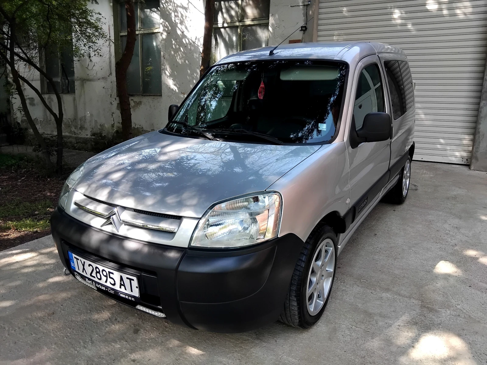 Citroen Berlingo 1.9 Diesel, снимка 6 - Автомобили и джипове - 54467374