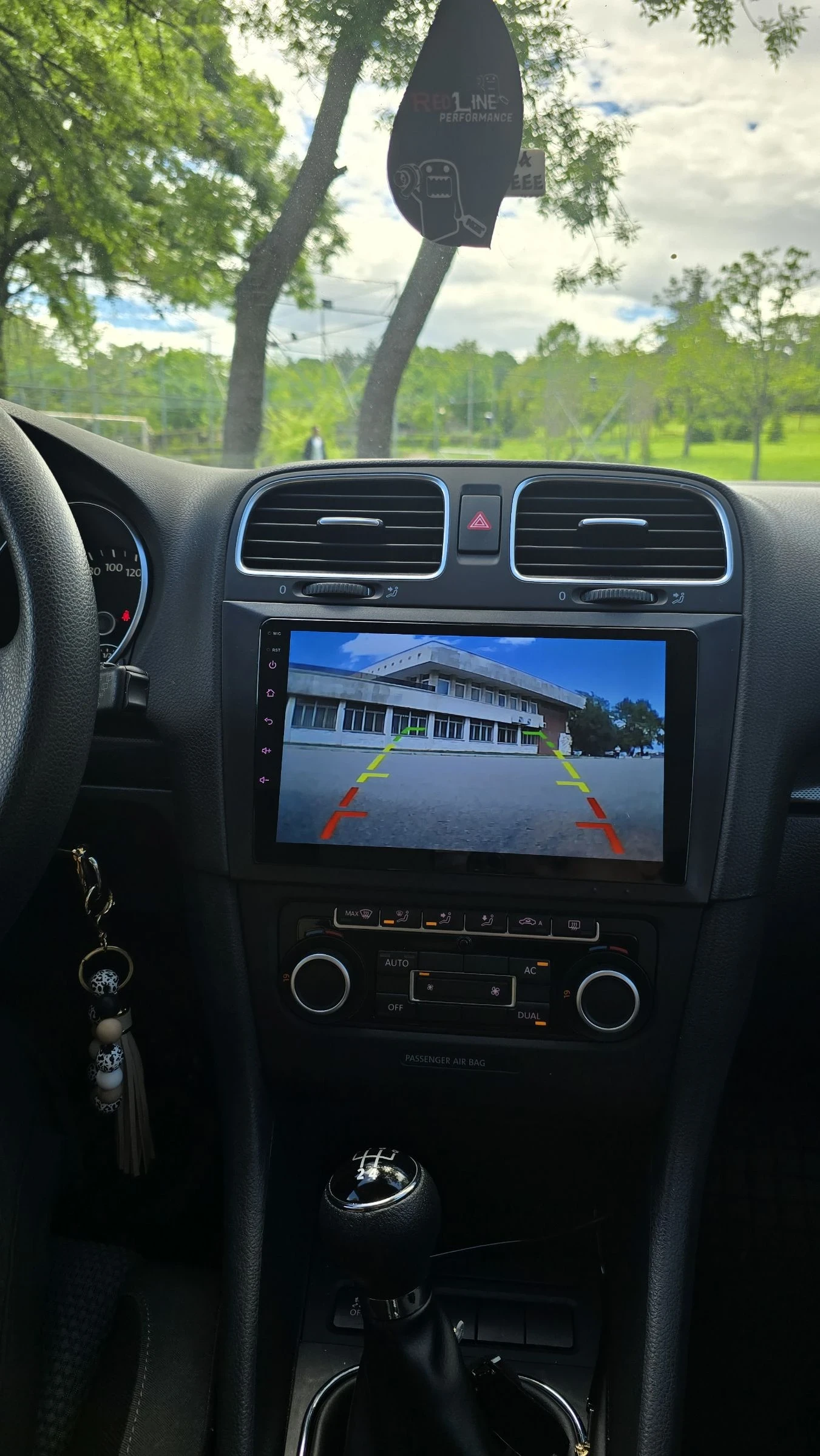 VW Golf 1.6 TDI, снимка 11 - Автомобили и джипове - 54582888