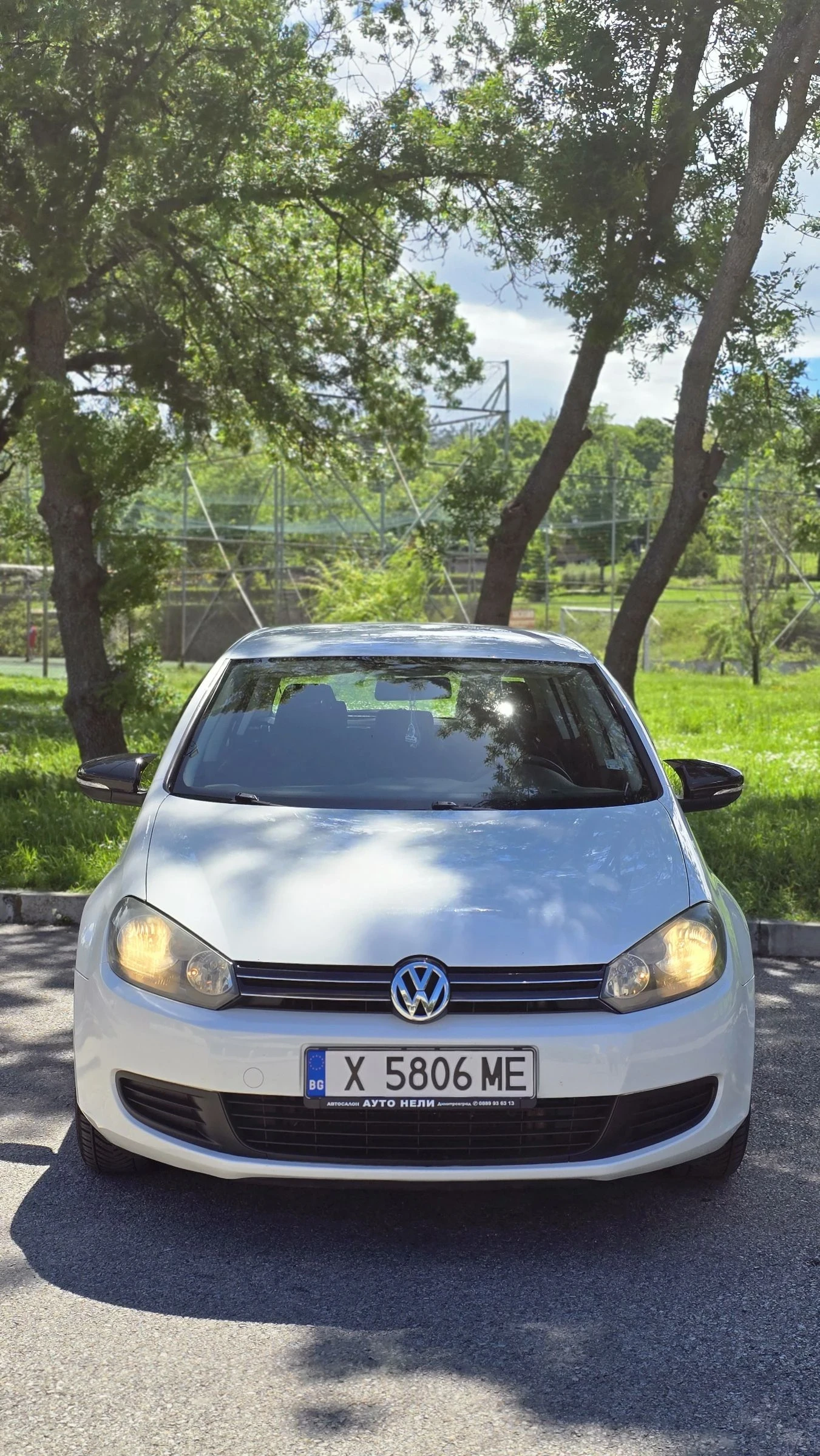 VW Golf 1.6 TDI, снимка 3 - Автомобили и джипове - 54582888