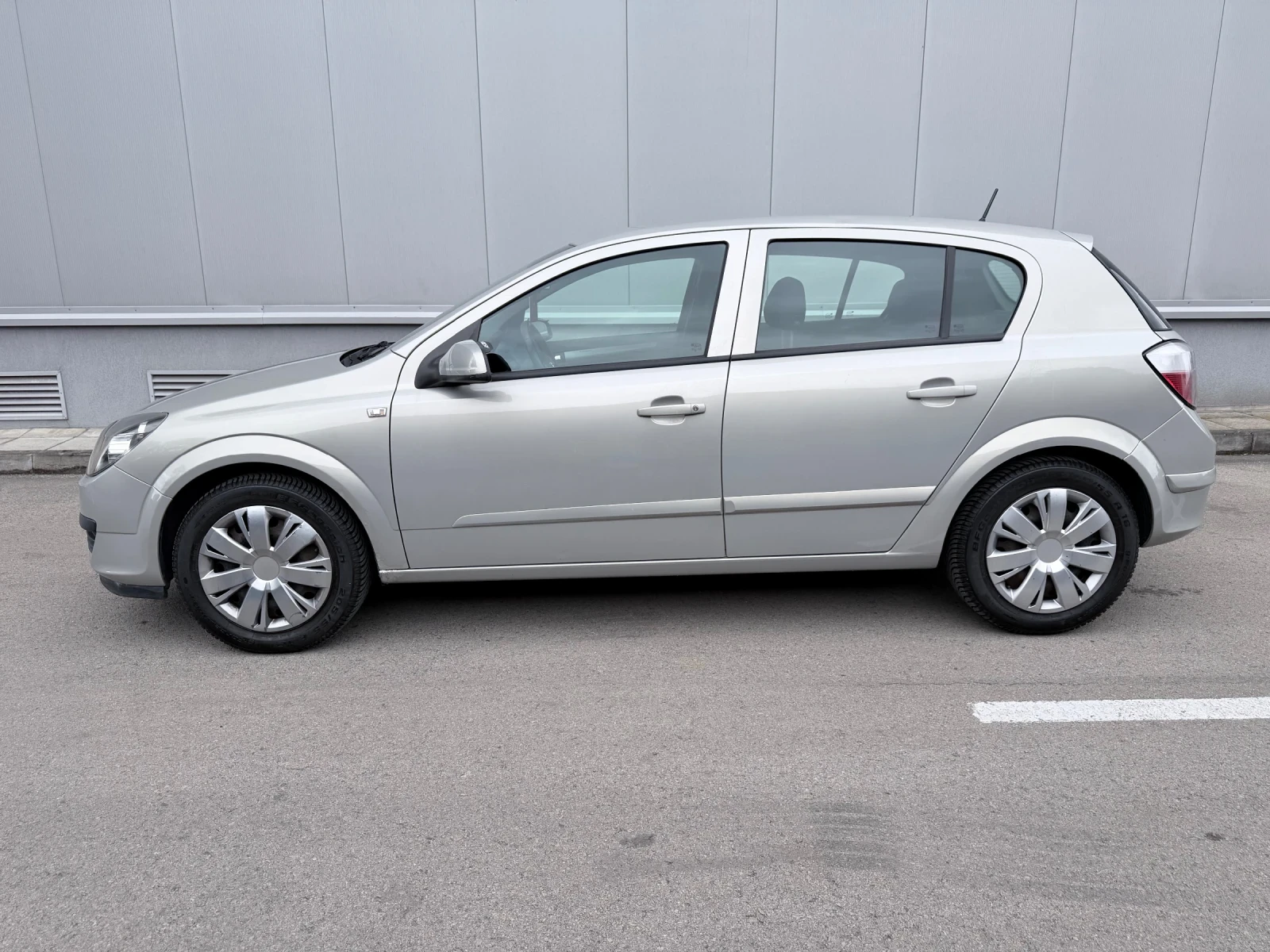 Opel Astra, снимка 6 - Автомобили и джипове - 54740210