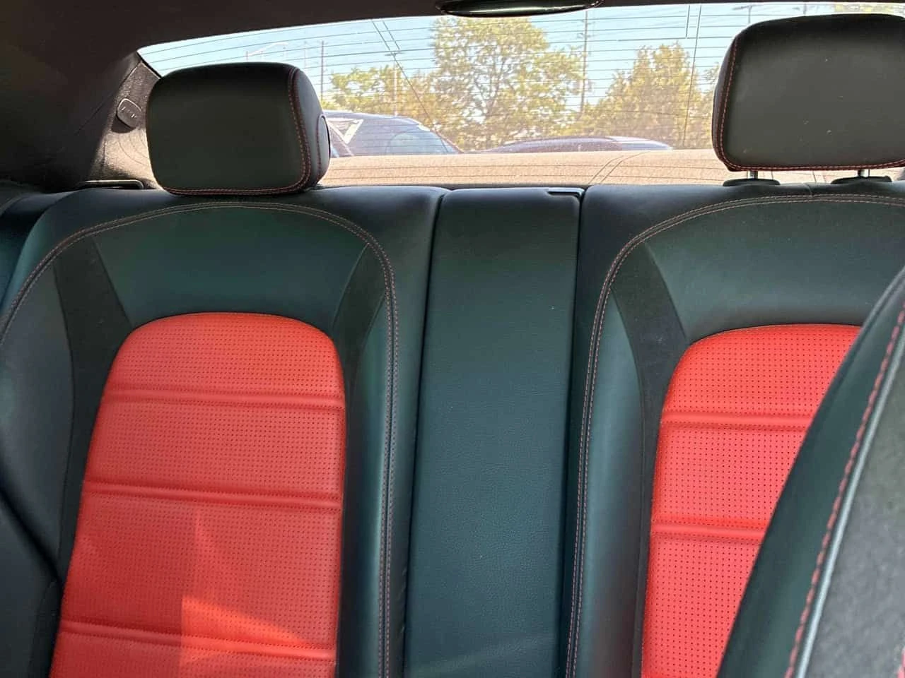 Mercedes-Benz C 63 AMG  S * CARFAX * BURMESTER * ОПЦИЯ ЗА ФИНАНСИРАНЕ, снимка 11 - Автомобили и джипове - 55287762