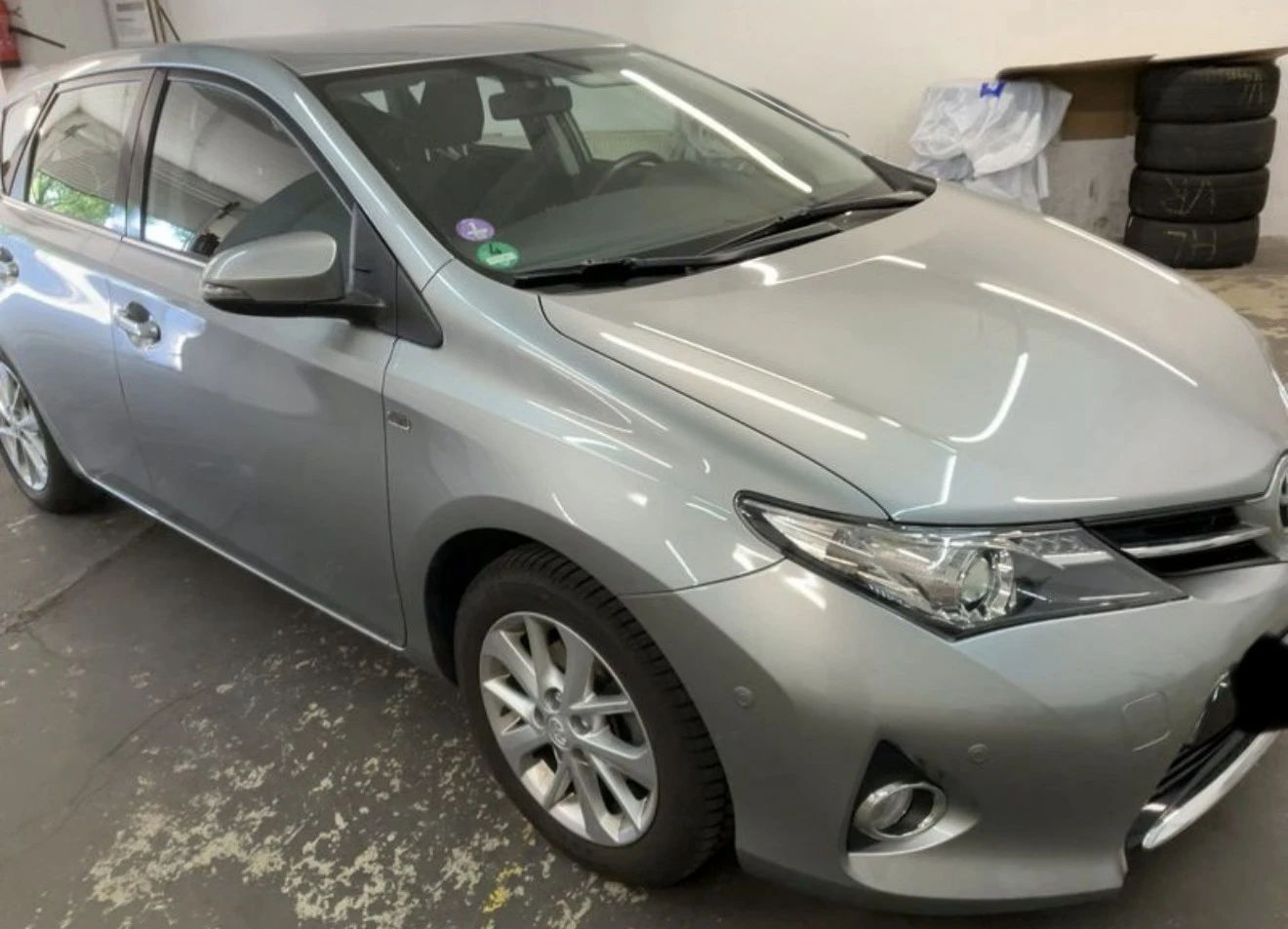 Toyota Auris 1.6i* ПЪЛНА СЕРВИЗНА ИСТОРИЯ В TOYOTA   , снимка 3 - Автомобили и джипове - 55457622