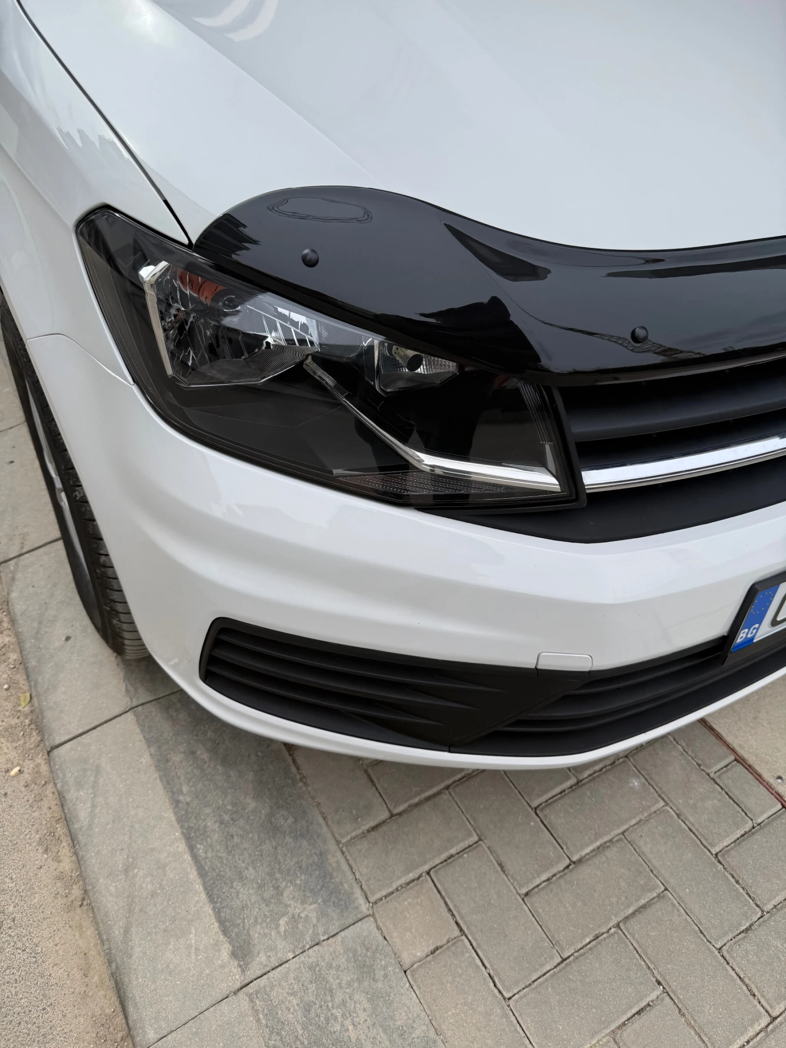 VW Caddy 2.0 TDI, снимка 3 - Автомобили и джипове - 55945071