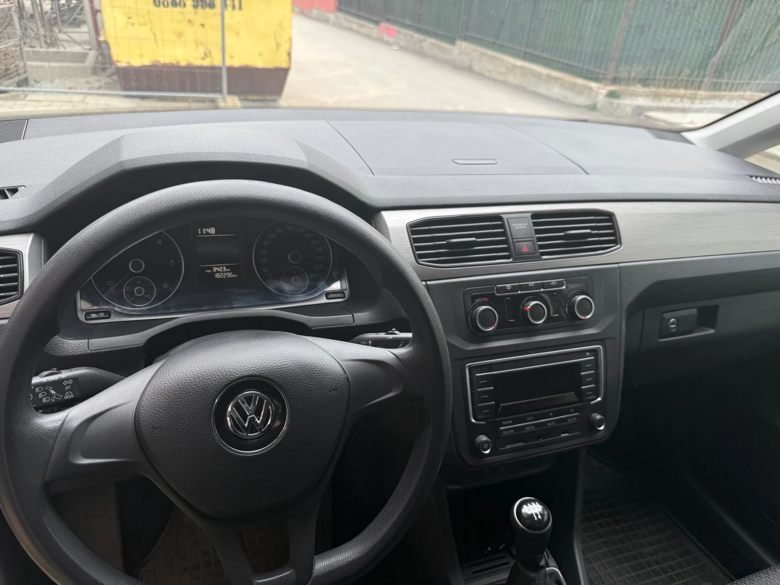 VW Caddy 2.0 TDI, снимка 10 - Автомобили и джипове - 55945071