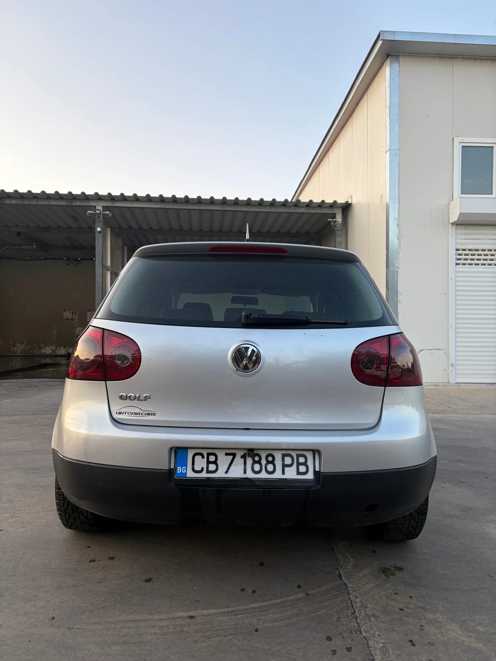 VW Golf 2.0 SDI, снимка 9 - Автомобили и джипове - 56046437