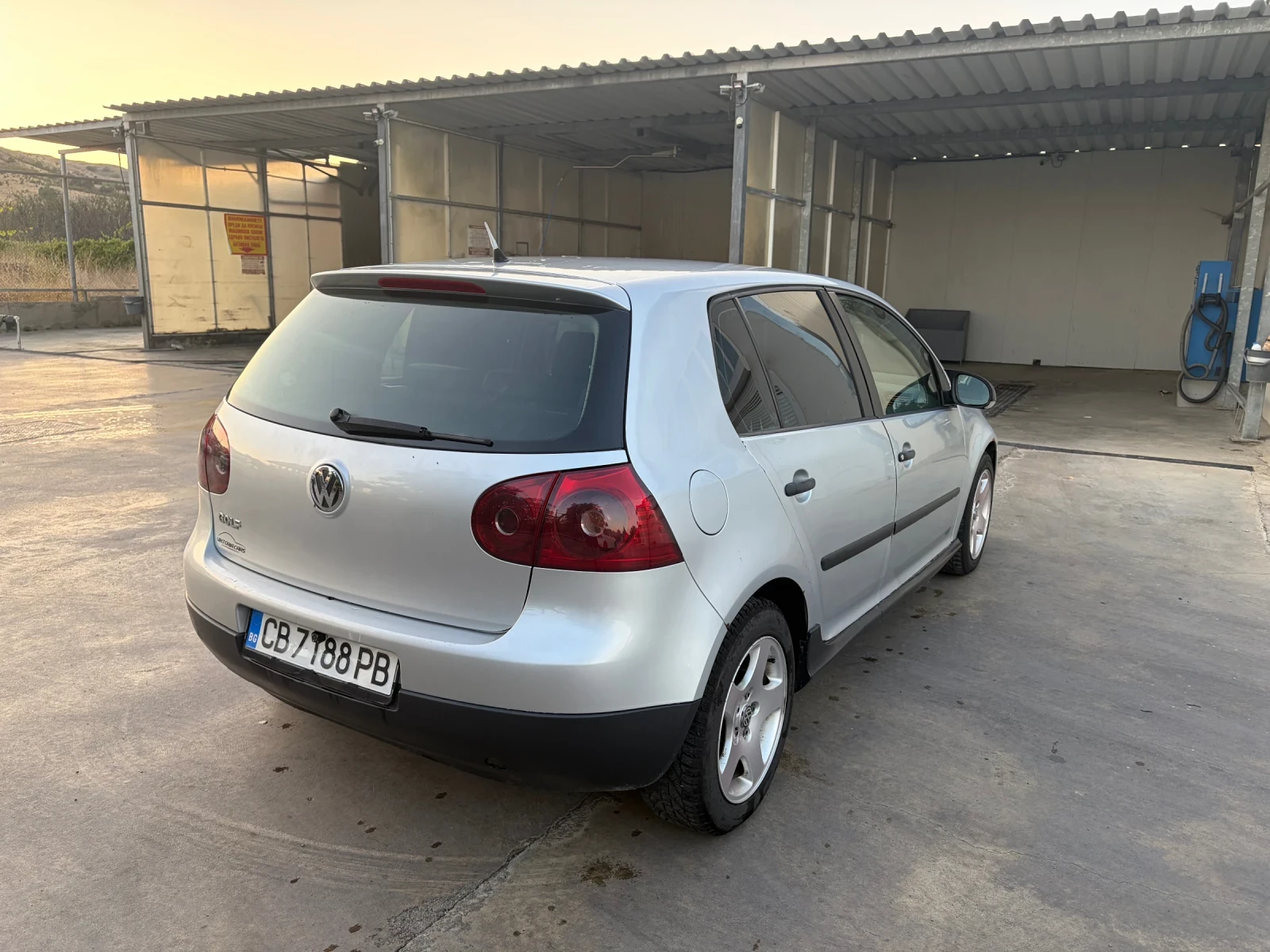 VW Golf 2.0 SDI, снимка 8 - Автомобили и джипове - 56046437