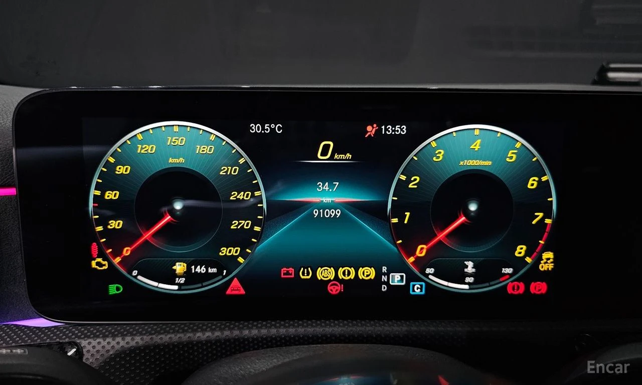 Mercedes-Benz A45 AMG S* 4MATIC+ * BURMESTER* ХЕДЪП* CARBON* , снимка 13 - Автомобили и джипове - 56121826