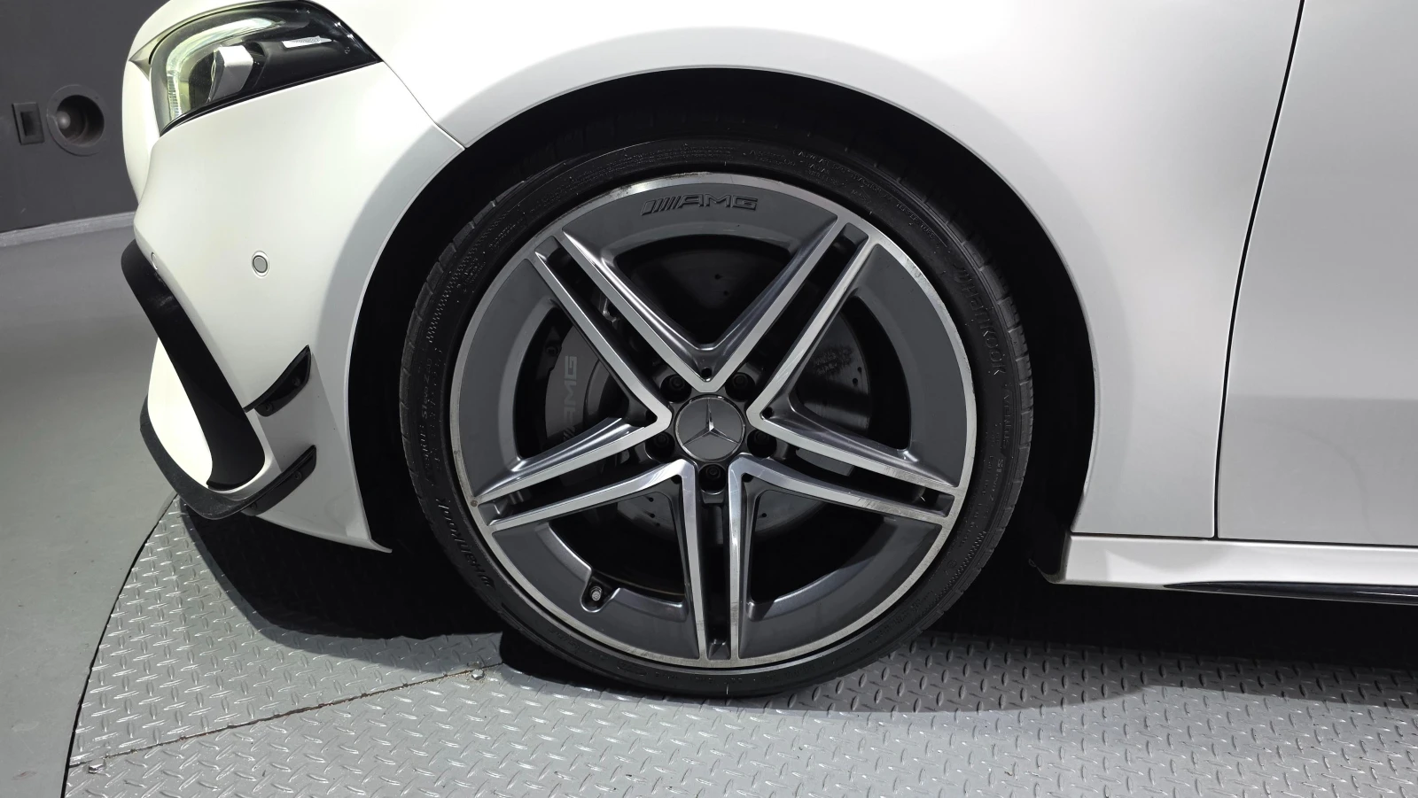 Mercedes-Benz A45 AMG S* 4MATIC+ * BURMESTER* ХЕДЪП* CARBON* , снимка 6 - Автомобили и джипове - 56121826