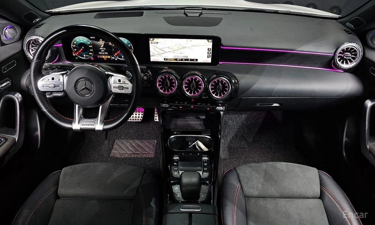 Mercedes-Benz A45 AMG S* 4MATIC+ * BURMESTER* ХЕДЪП* CARBON* , снимка 8 - Автомобили и джипове - 56121826