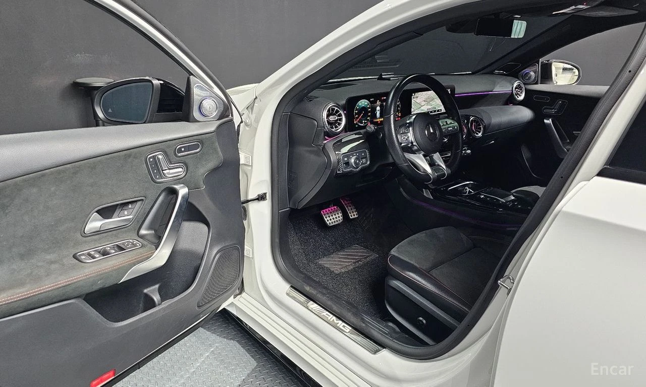 Mercedes-Benz A45 AMG S* 4MATIC+ * BURMESTER* ХЕДЪП* CARBON* , снимка 7 - Автомобили и джипове - 56121826