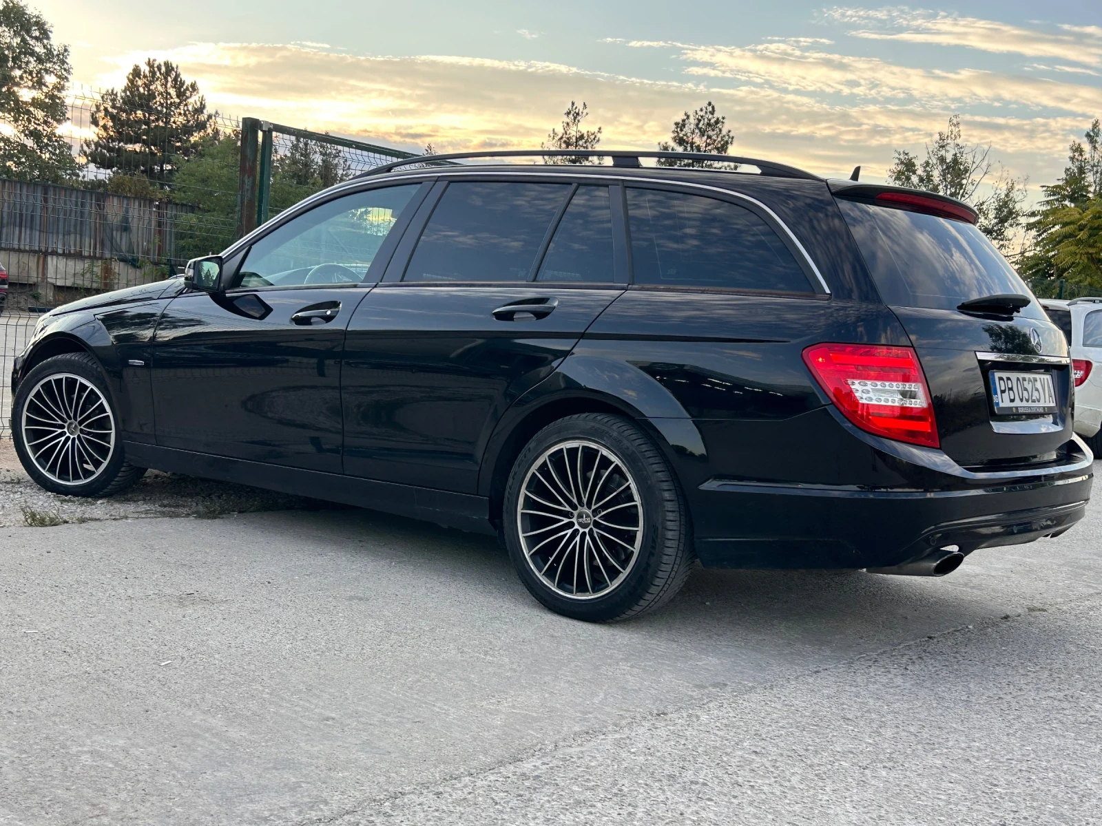 Mercedes-Benz C 220 Full, снимка 2 - Автомобили и джипове - 56259902