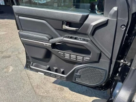 Toyota Tacoma 4x4 Double Cab Manual SB| JBL| PANO| DISS| 2 КЛЮЧА, снимка 10