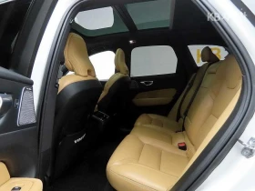 Volvo XC60 B5 INSCRIPTION PANORAMA/CAM/FULL, снимка 12