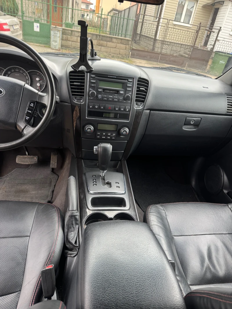 Kia Sorento 2.5CRDI, снимка 5 - Автомобили и джипове - 53476744