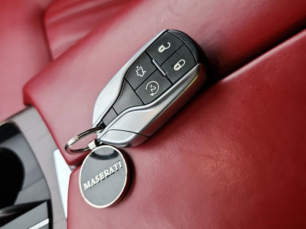 Maserati Levante * Luxury * CARFAX *    | Mobile.bg   7