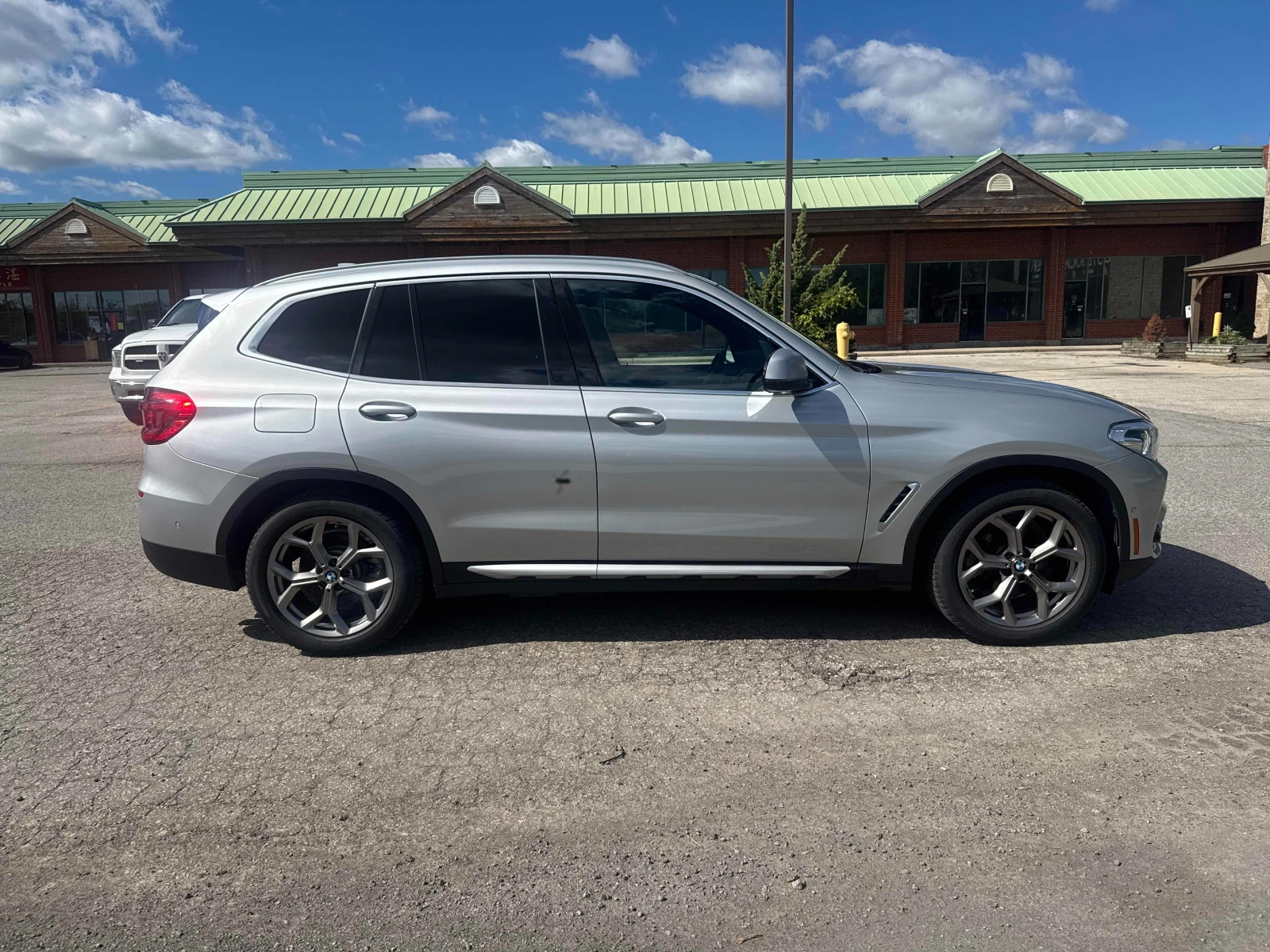 BMW X3 * * CARFAX * *   * *  | Mobile.bg   4